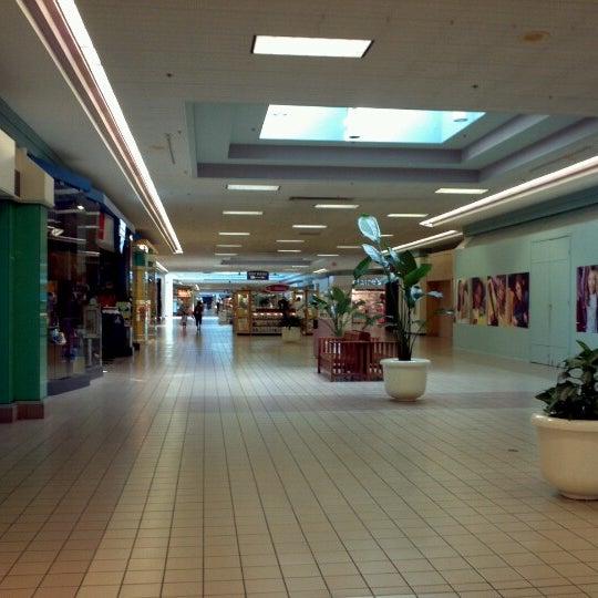 Phillipsburg Mall - Shopping Mall