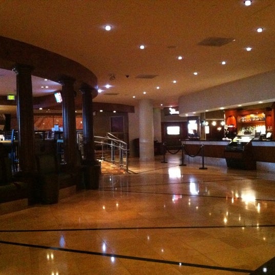 ipic glendale wi