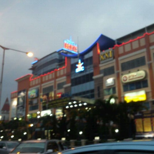 Bandung Trade Centre BTC Fashion Mall  Jl Dr 