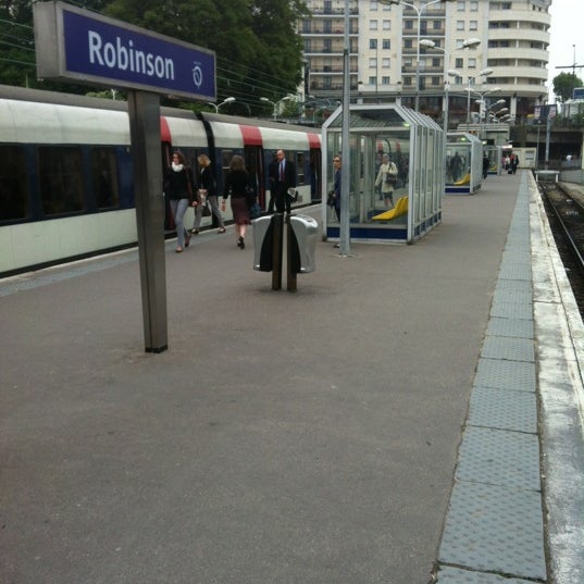 Photos At RER Robinson [B] - Robinson - Avenue De La Gare