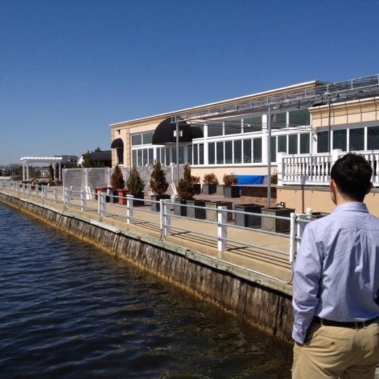 Lombardi's On The Bay 21 tips