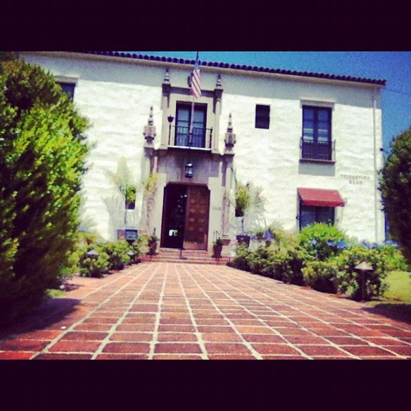 Where's Good? Holiday and vacation recommendations for Santa Barbara, United States. What's good to see, when's good to go and how's best to get there.