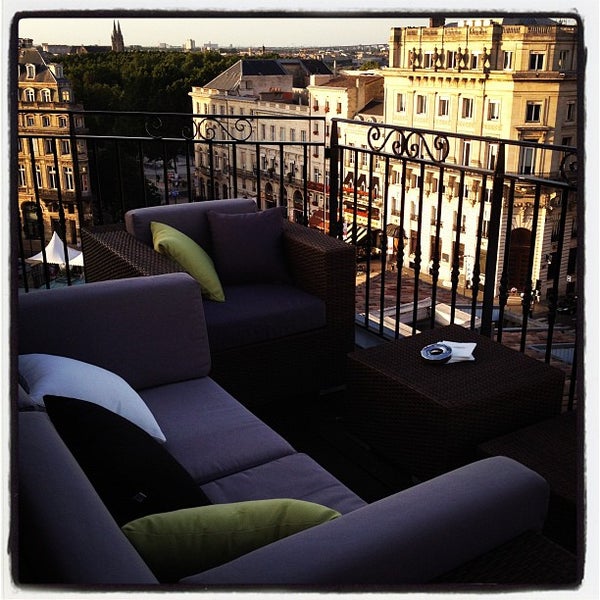 Where's Good? Holiday and vacation recommendations for Bordeaux, France. What's good to see, when's good to go and how's best to get there.