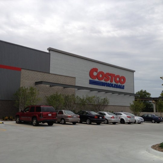 Costco Wholesale Department Store in Chicago