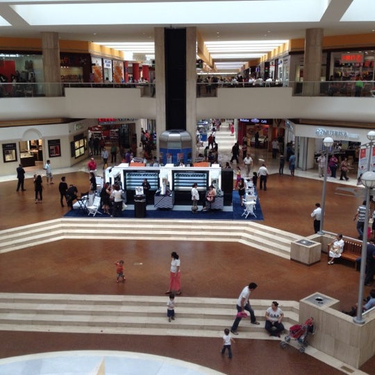 Galerías Monterrey - Centro Comercial