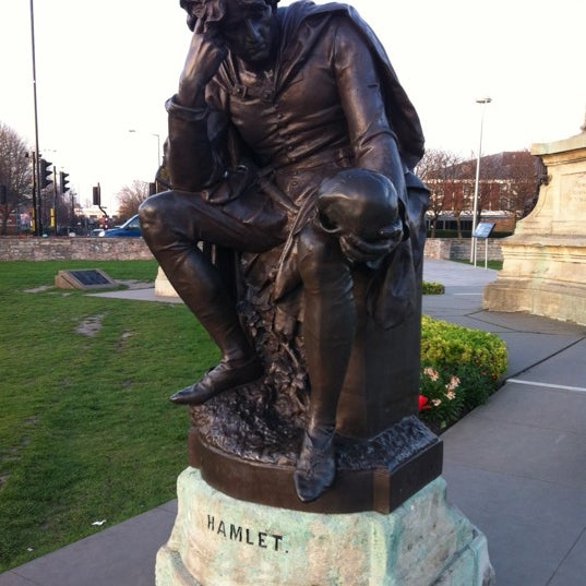 Where's Good? Holiday and vacation recommendations for Stratford Upon Avon, United Kingdom. What's good to see, when's good to go and how's best to get there.