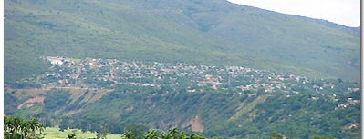 Loma de León is one of Monumentos Naturales de Venezuela.