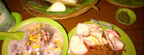 Godhong Gedhang is one of Wisata Kuliner Samarinda.