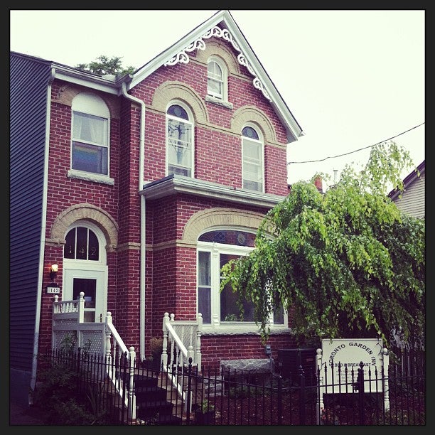Toronto Garden Inn reviews, photos Downtown Toronto GayCities Toronto