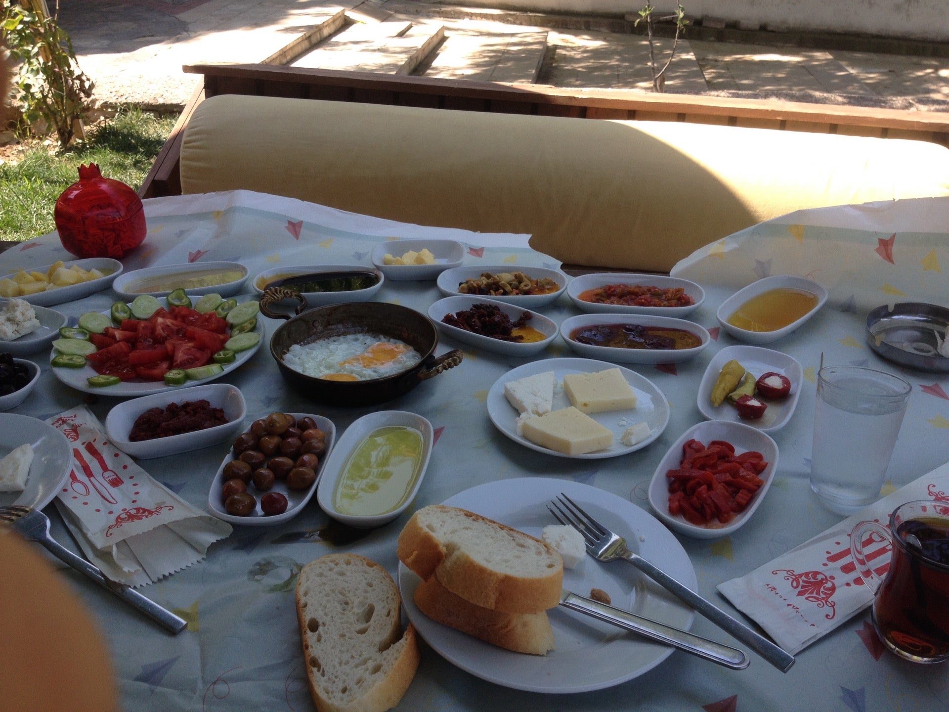 Yedi Kizlar &amp; Serenti Cafe Kahvalti Manisa