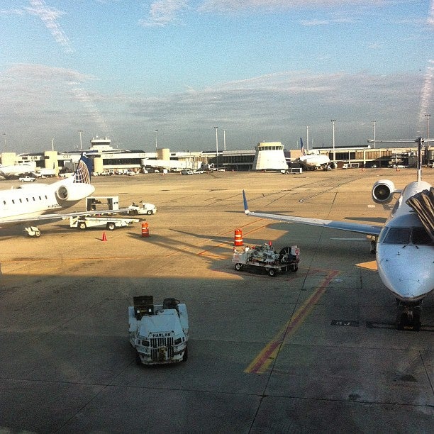 Cleveland Hopkins International Airport (CLE)
