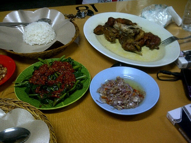 Ayam Betutu Khas Gilimanuk Di Tuban Bali Openrice Indonesia