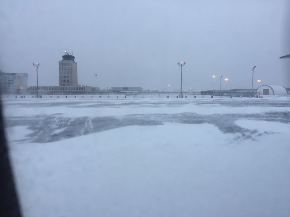 Photo of Winnipeg International Airport (YWG)