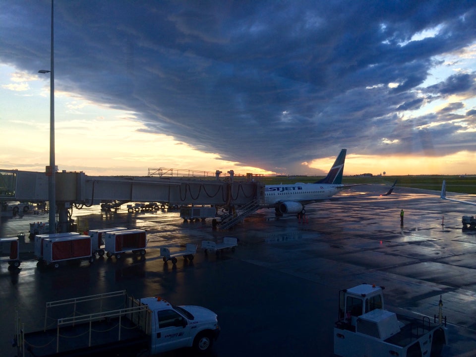 Photo of Winnipeg International Airport (YWG)