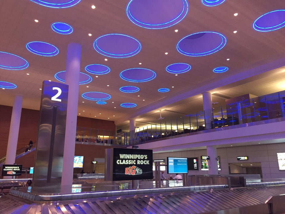 Photo of Winnipeg International Airport (YWG)