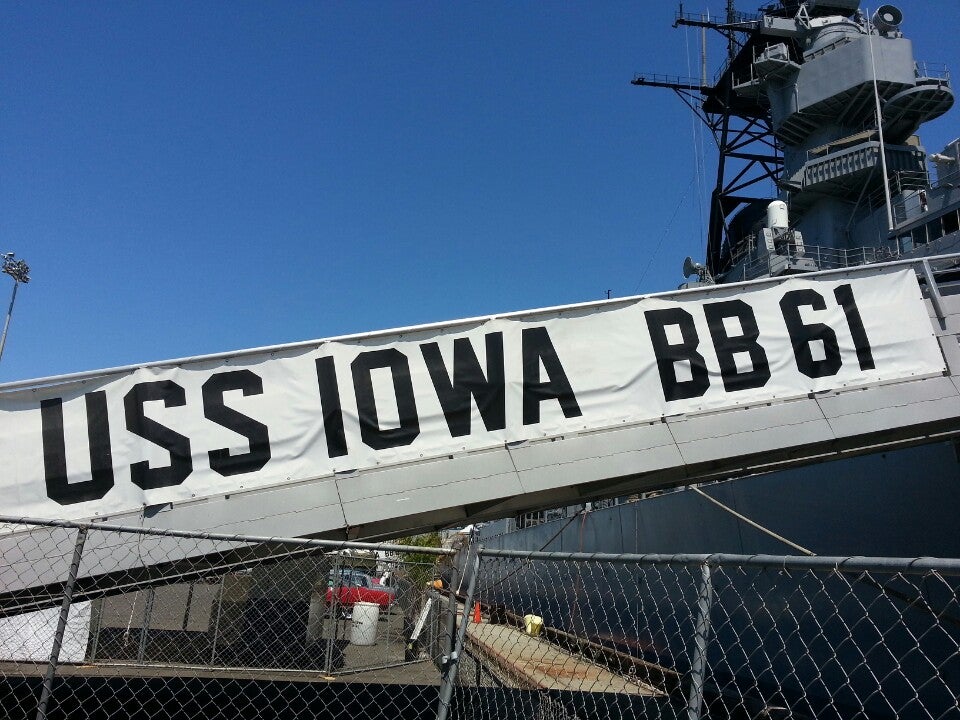 Battleship Uss Iowa Bb-61