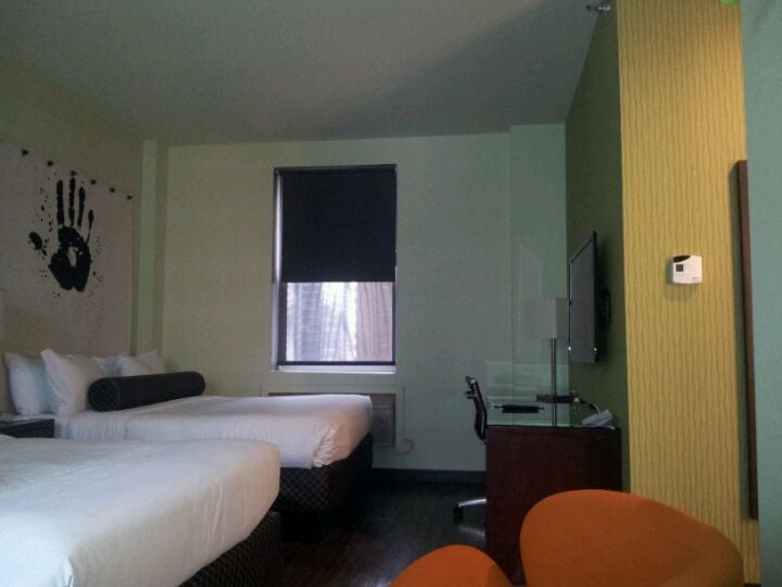 Photo of Comfort Inn & Suites Downtown Chicago