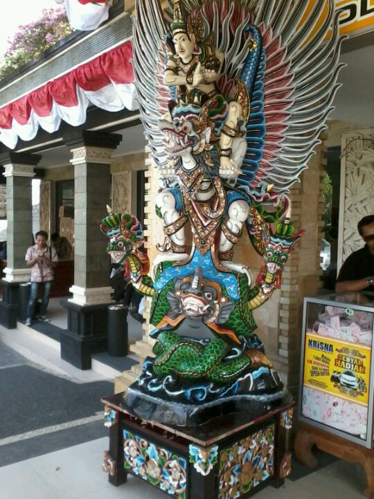 Krisna (pusat Oleh-oleh Khas Bali)